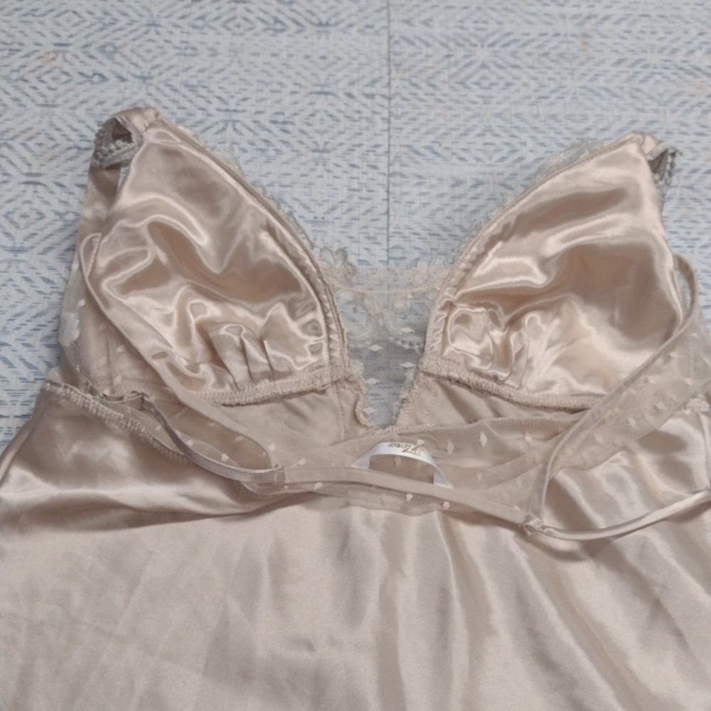 Elegant Satin Chemise in Cream , Babydoll, Sexy,Feminine. - Picture 6 of 13